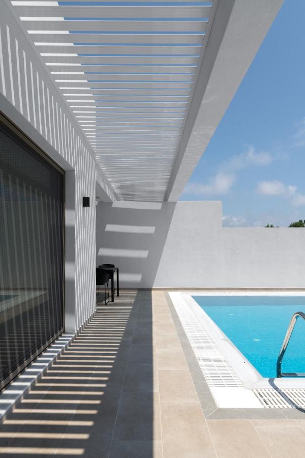 Armonia Suites Gennadi Bagian luar foto