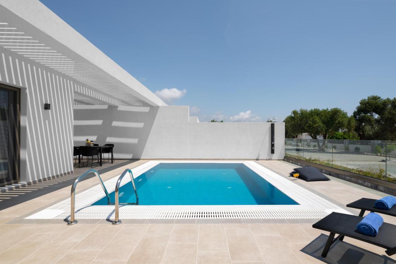 Armonia Suites Gennadi Bagian luar foto